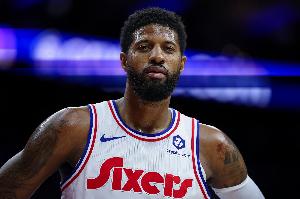 霍里：乔治不再是基石球员了 他现在更多是一个三当家