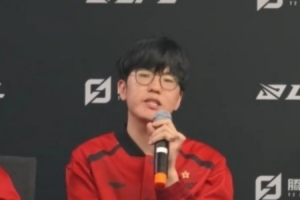 媒体人：Jiejie加盟FPX没帮到队伍 反而自己成短板 把身价打没了