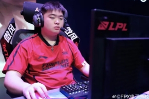 Jwei：很抱歉今年没能走得更远，呆在fpx是我最舒服的一年