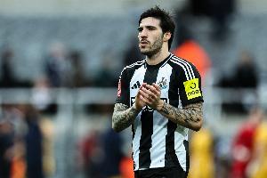 托纳利：纽卡在前三轮英超都掌控了主动，需要在最后25米做得更好