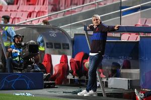 “受难者”✝️塞蒂恩再遭6球惨败，上一次是率巴萨2-8惨败拜仁