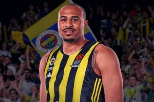 反篮王子24岁就告别NBA？名记：霍顿-塔克正在和费内巴切敲定合同