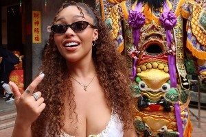 身材太霸道！唐斯女友伍兹在社媒晒出中国台湾行的照片