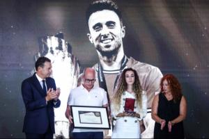 葡萄牙国家队为若塔兄弟举行纪念仪式，葡萄牙总统出席授勋