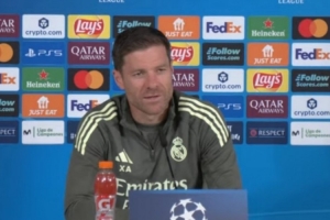 阿隆索：姆巴佩是球队领袖之一 维尼修斯状态很好明天可以首发