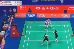 任翔宇/谢浩南2-1逆转对手，晋级中国羽毛球大师赛男双8强