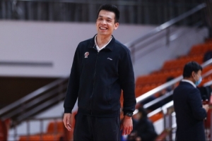 解立彬：希望大家最后几场把能量展现出来 享受这样的决赛