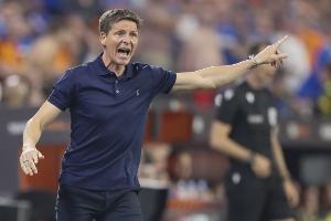 英超第三！水晶宫主帅：现在不考虑最终排名，执教曼联？只是传闻