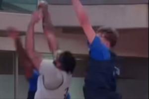 恐怖臂展！弗拉格队内训练大帽+迎射浓眉！态度非常积极