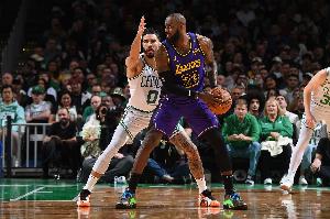 伤病来袭！美记：若算上詹姆斯 上赛季最佳阵3名球员本赛季将落选