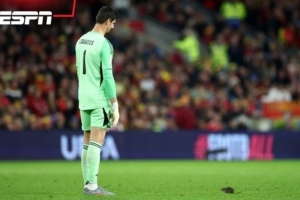 库尔图瓦：如果我抓住老鼠会把它放出场外，我肯定不会伤害它