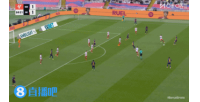 这球没进啊！拉什福德近在咫尺的空门打偏，随后抽射偏出
