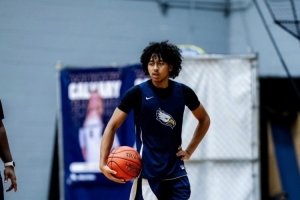 继续修炼！朱正更新社媒晒近期多张训练照：Sweat流汗