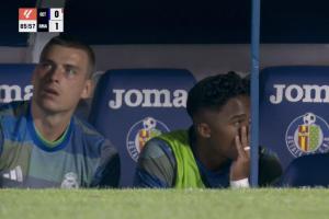 西媒：恩德里克知道没有机会出场后怒踢水瓶，阿隆索不高兴