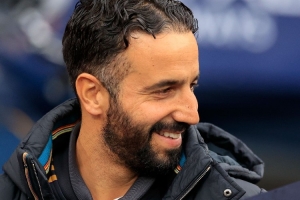 曼晚：曼联形势还不错 不再急盼冬窗的到来；可以考虑将莱昂外租