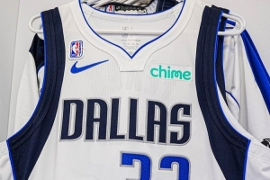 弗拉格首秀球衣亮相！赛后首秀补丁将被取下制成1of1球星卡