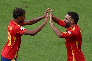 世体：亚马尔言论引发皇马队内强烈不满！卡瓦哈尔准备约谈他