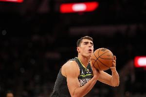 上一场因脑震荡保护协议没打！加尔扎稍晚的比赛大概率可以出战