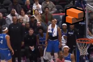 致敬尼克-杨！萨格斯提前转身装杯 但三分打铁！