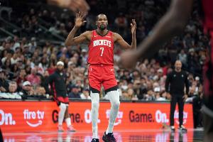 破包夹真难！杜兰特失误数和进球数一样 都是8次